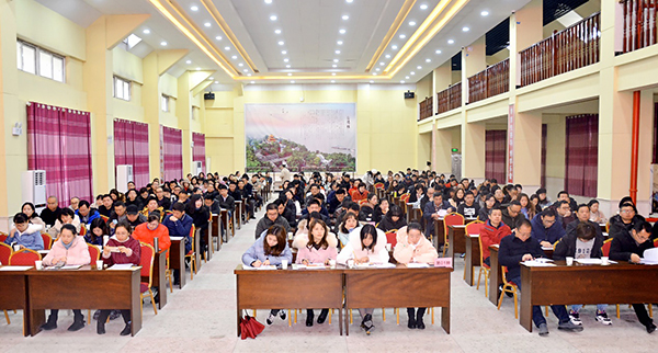  市直民辦學(xué)校年檢暨政策宣講會在湘北女校召開 