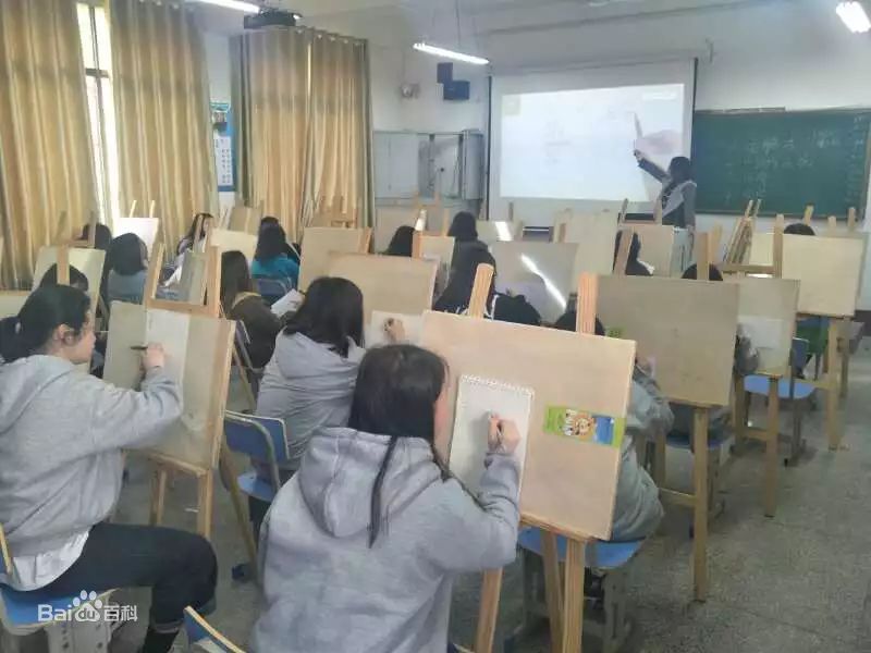 
長沙市湘華中等職業學校畫室