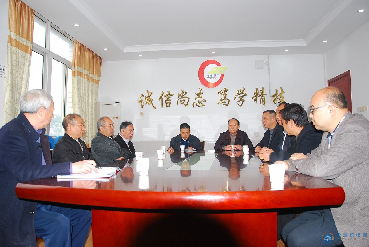 常寧職專退休支部舉行毛筆字比賽