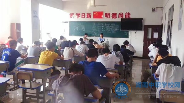 
岳陽市富岳科技職校舉行新學(xué)期對口升學(xué)班月考活動
